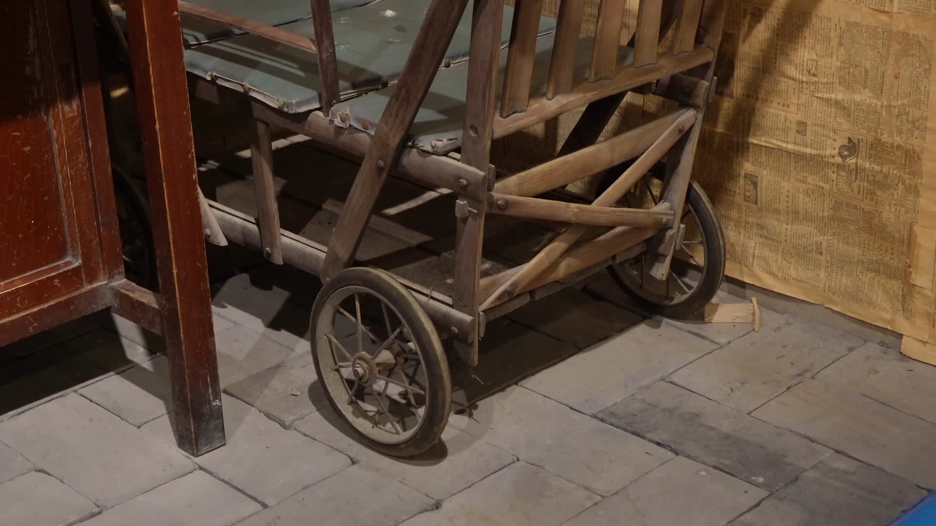 八零后回忆竹子婴儿车复古旧社会视频的预览图