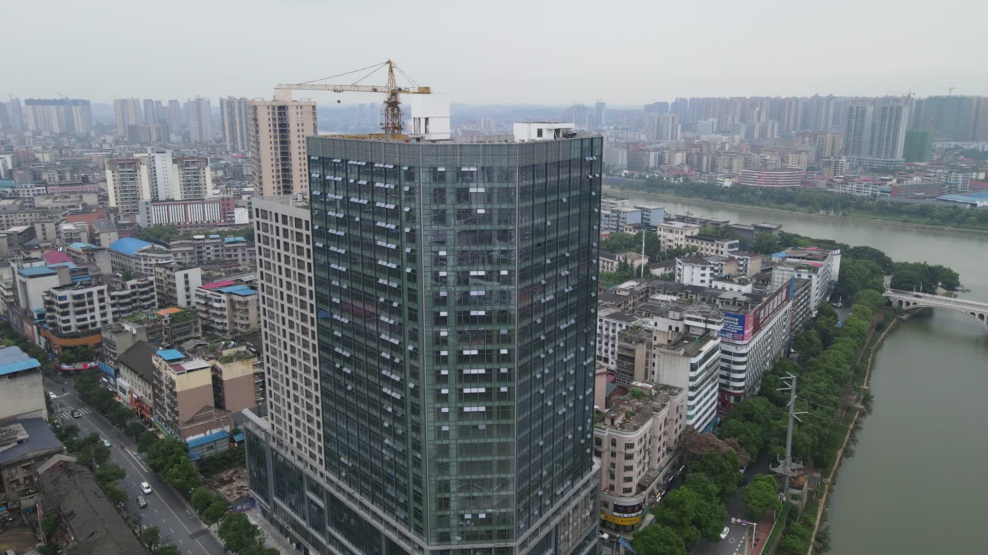 航拍湖南邵阳城市风光视频的预览图