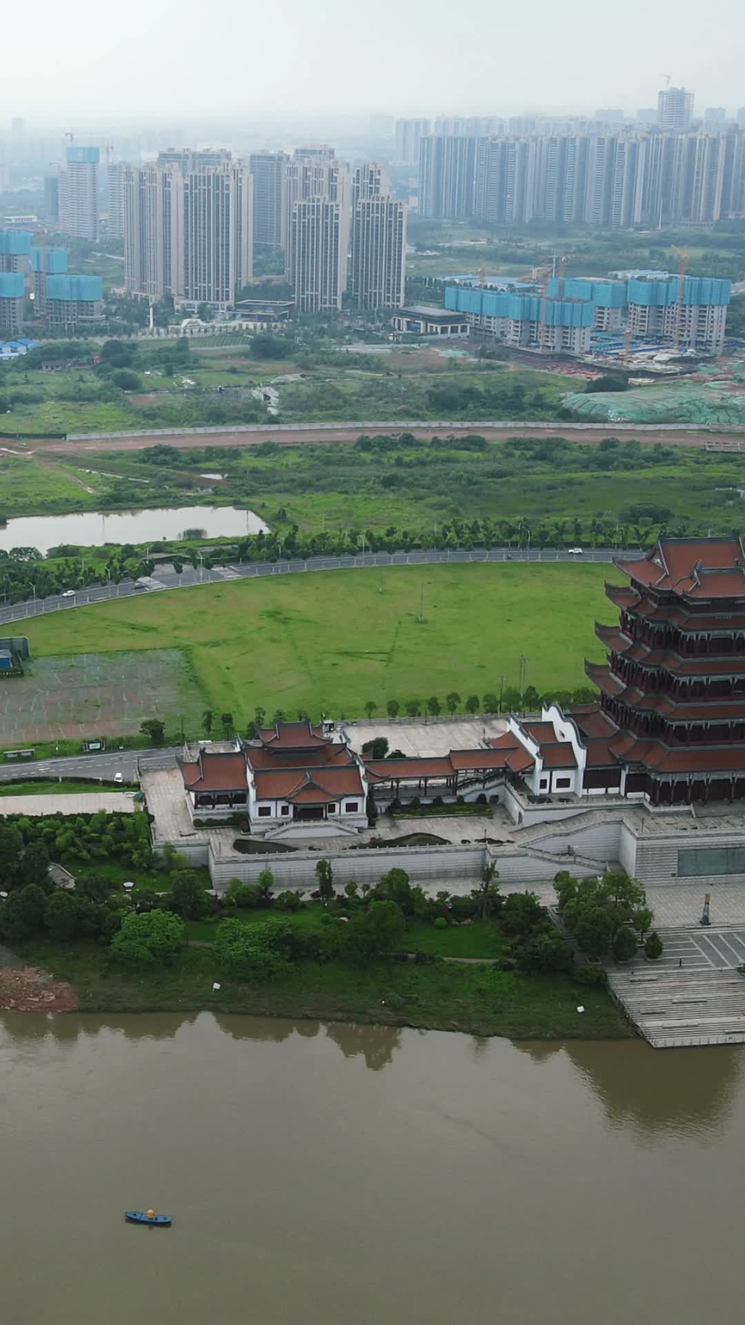 城市航拍湘潭万楼地标建筑视频的预览图