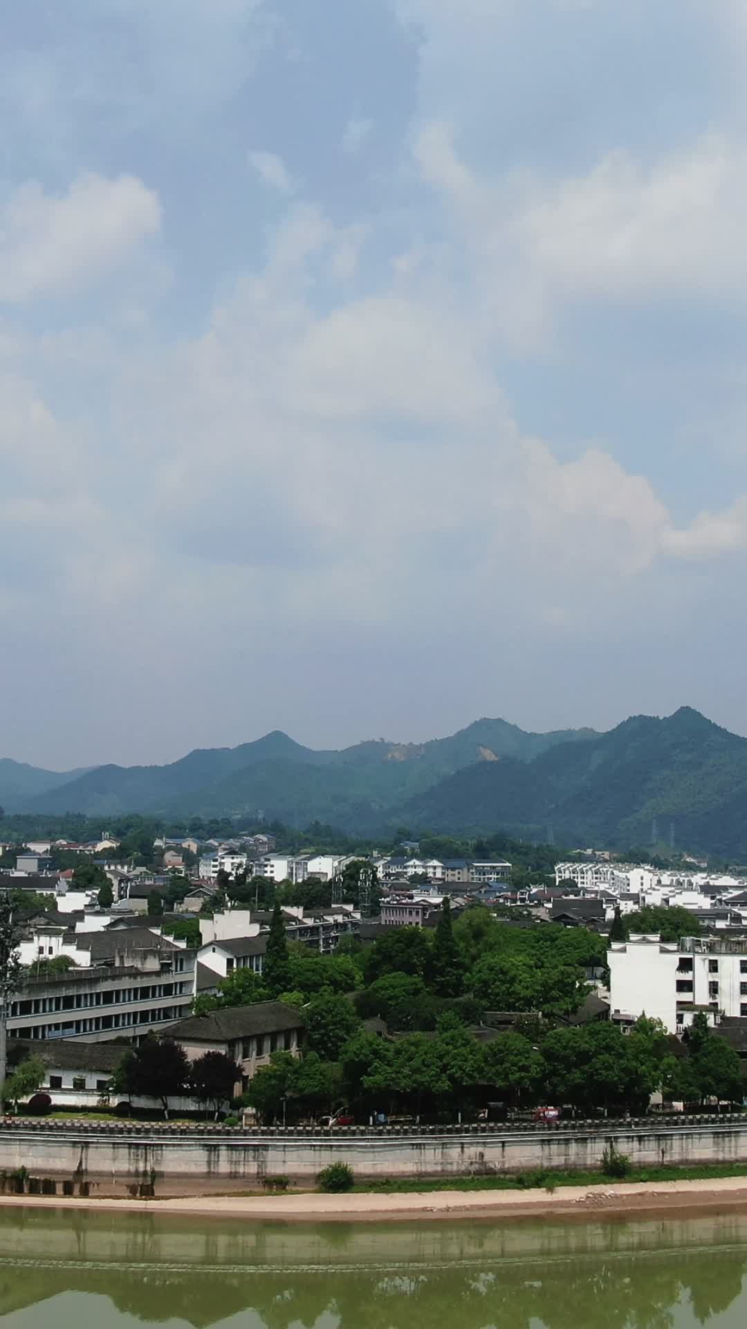 航拍湖南黔阳古城4A景区视频的预览图