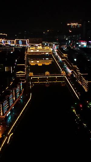 航拍湖南通道廊桥民族特色建筑夜景视频的预览图