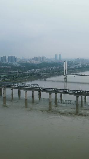 航拍湖南湘潭三桥视频的预览图