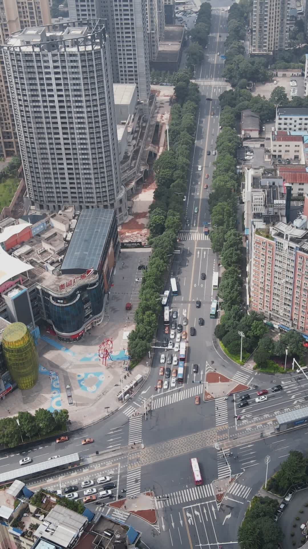 航拍湖南株洲城市交通大道视频的预览图