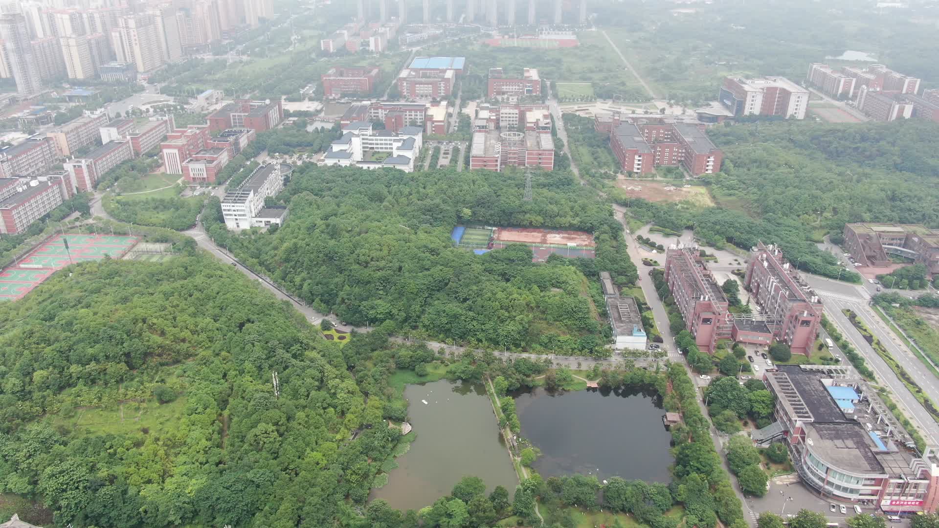 城市航拍湖南株洲城市公园视频的预览图