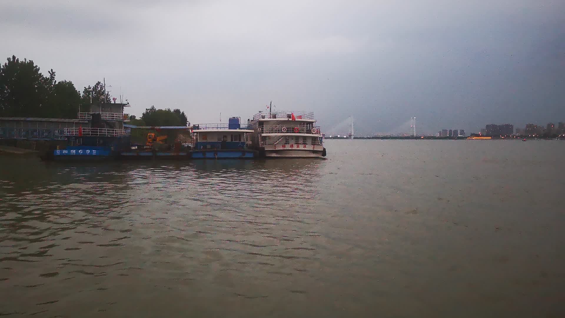 湖北荆州长江大桥视频的预览图
