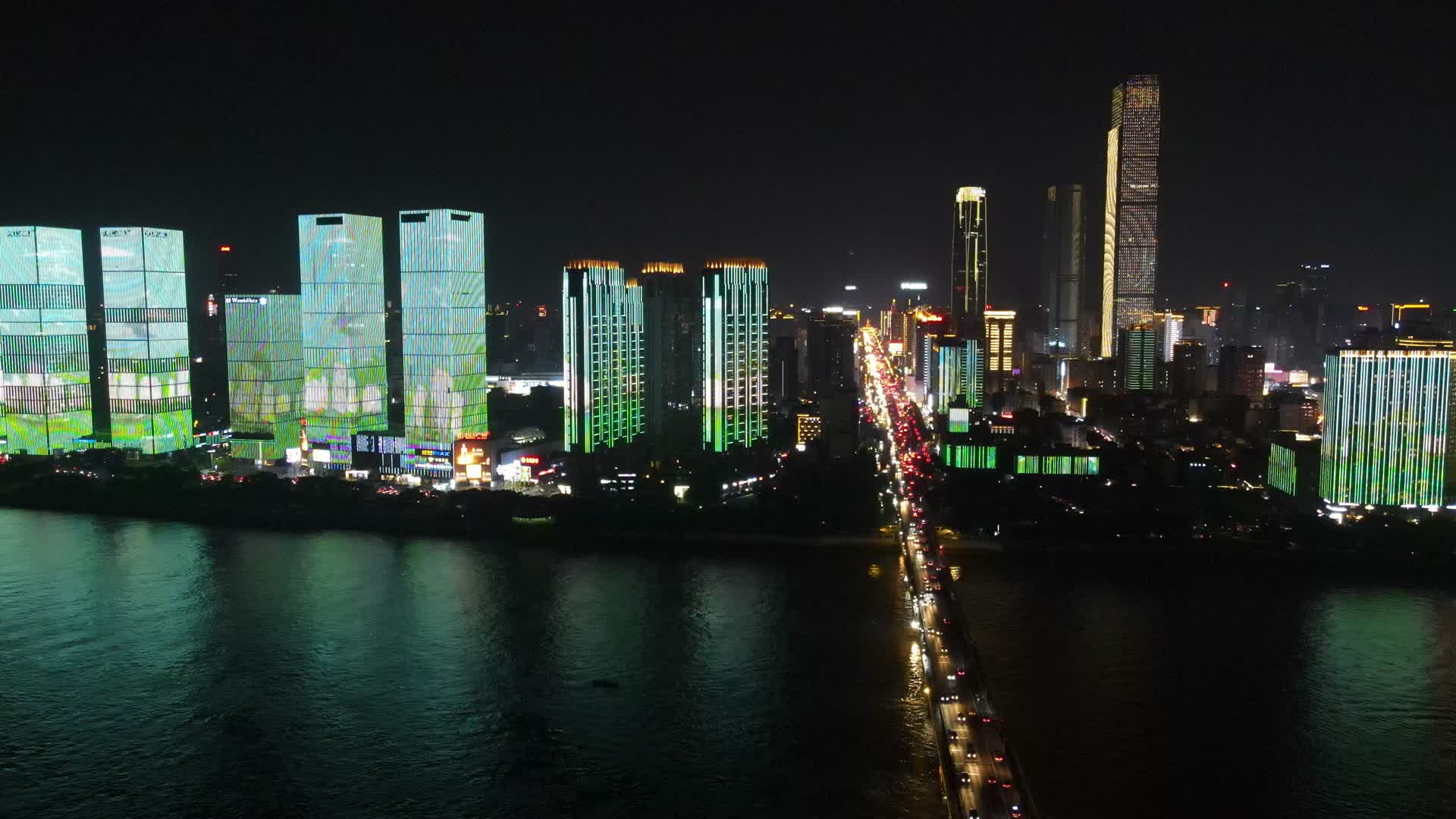 城市航拍湖南长沙湘江夜景灯光秀视频的预览图