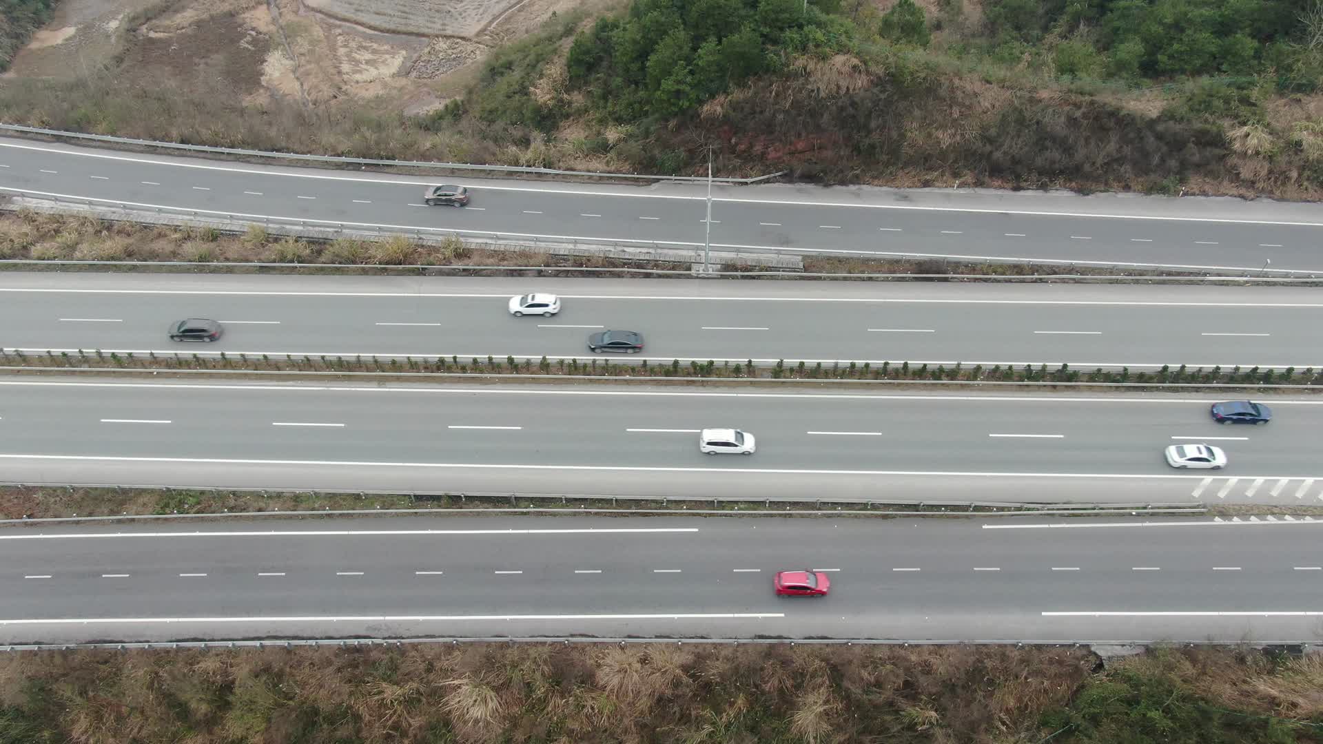 航拍高速路高架桥交通视频的预览图