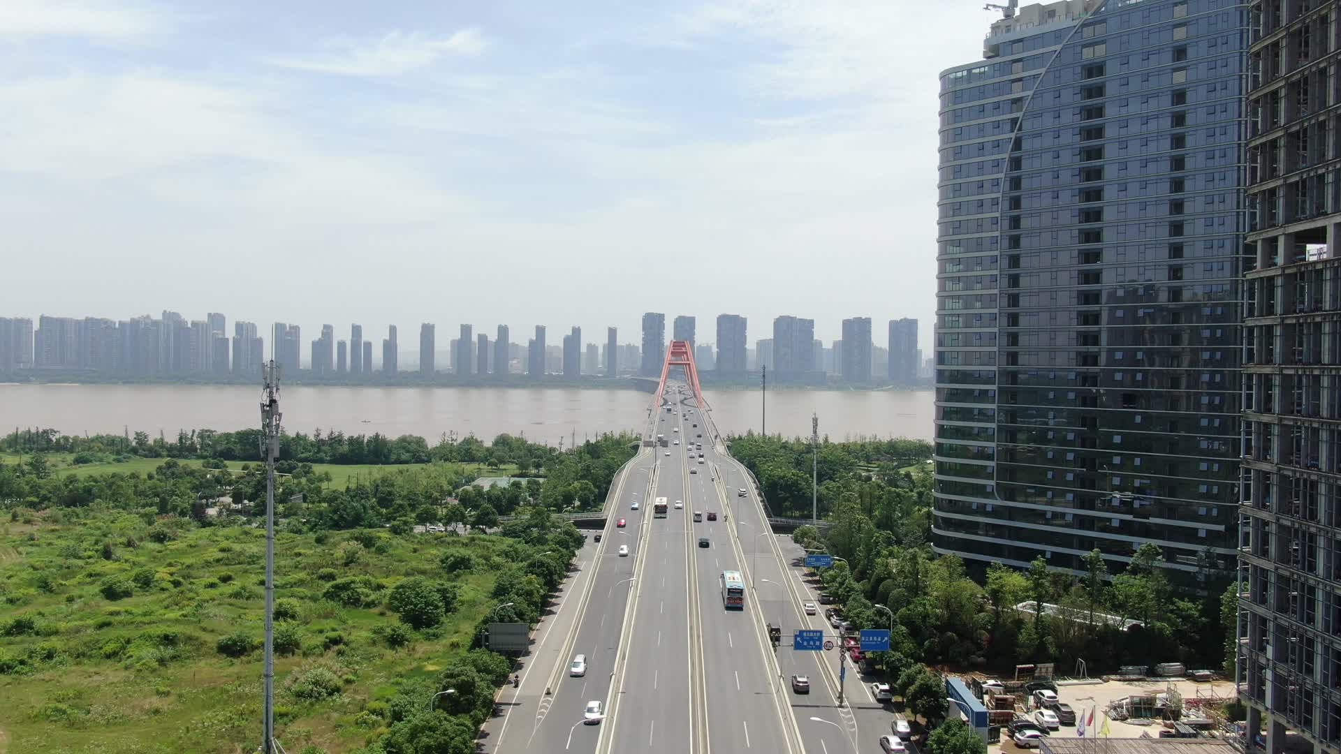 湖南长沙福元路大桥航拍视频的预览图