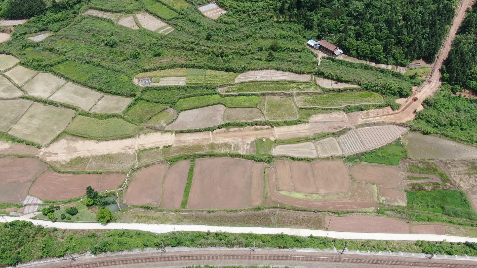 贵州大山农田农业种植航拍视频的预览图