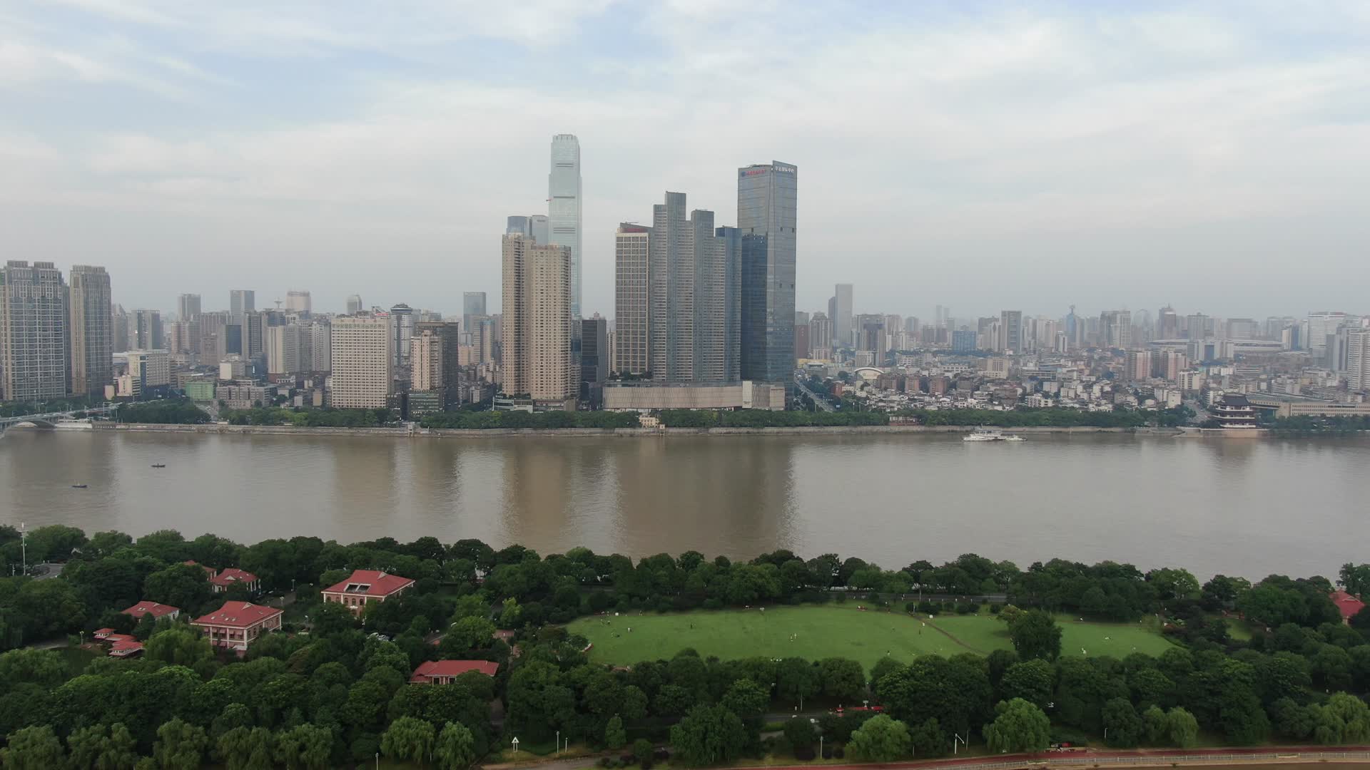 湖南长沙城市宣传片高楼建筑天际线航拍视频的预览图