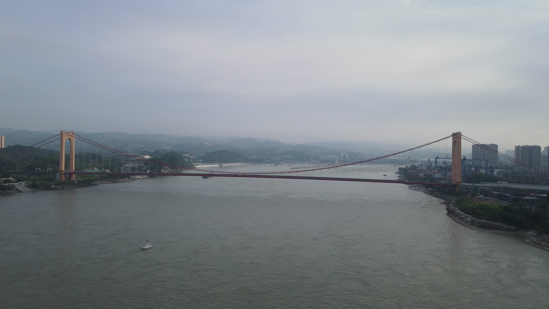 城市航拍湖北宜昌至喜长江大桥视频的预览图