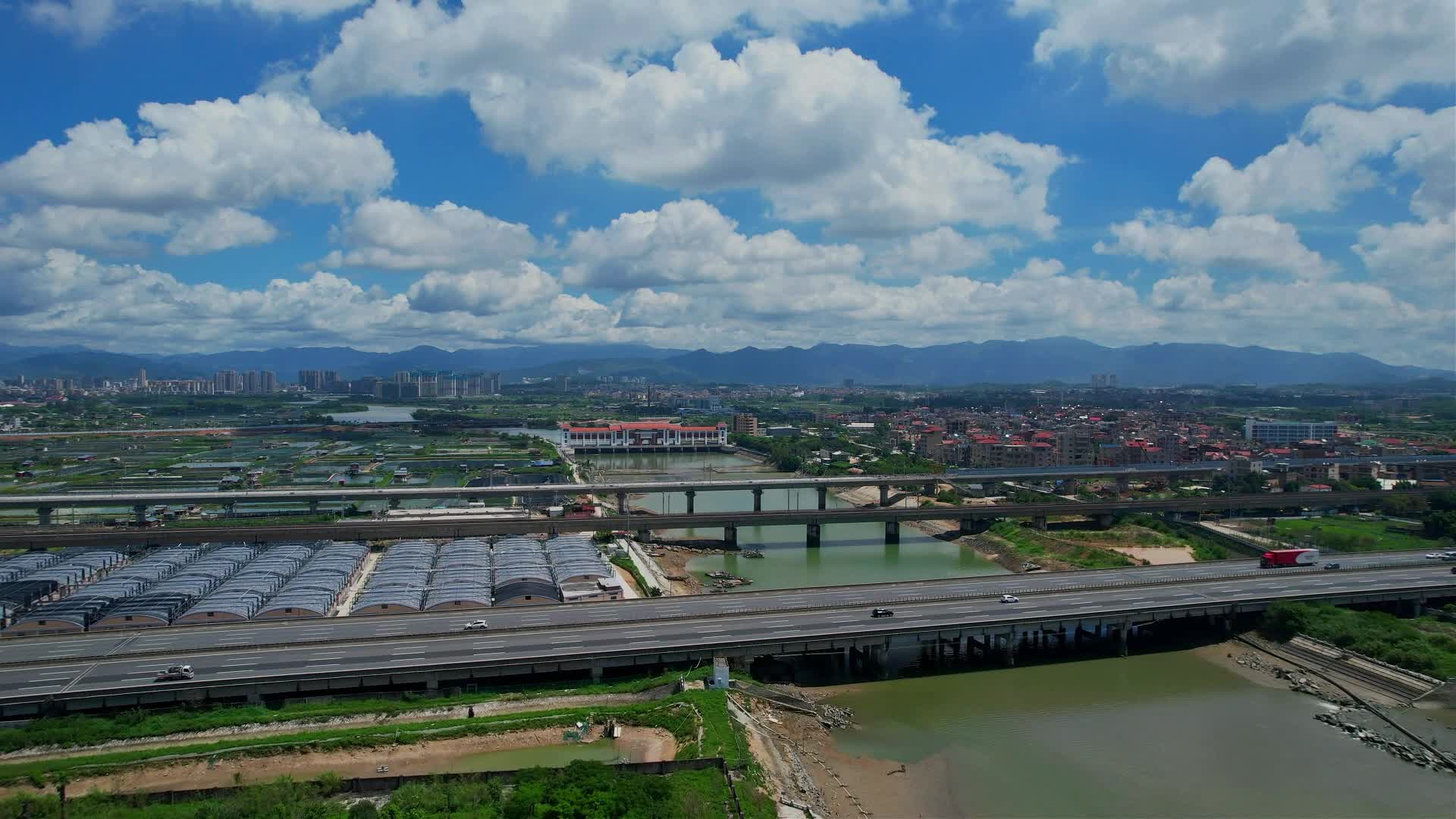 厦门航拍同安洪塘镇风光视频的预览图