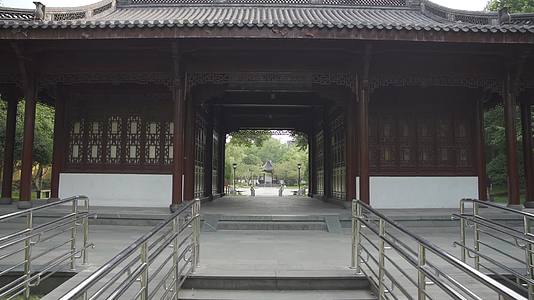 杭州江寺公园古典园林风景视频的预览图