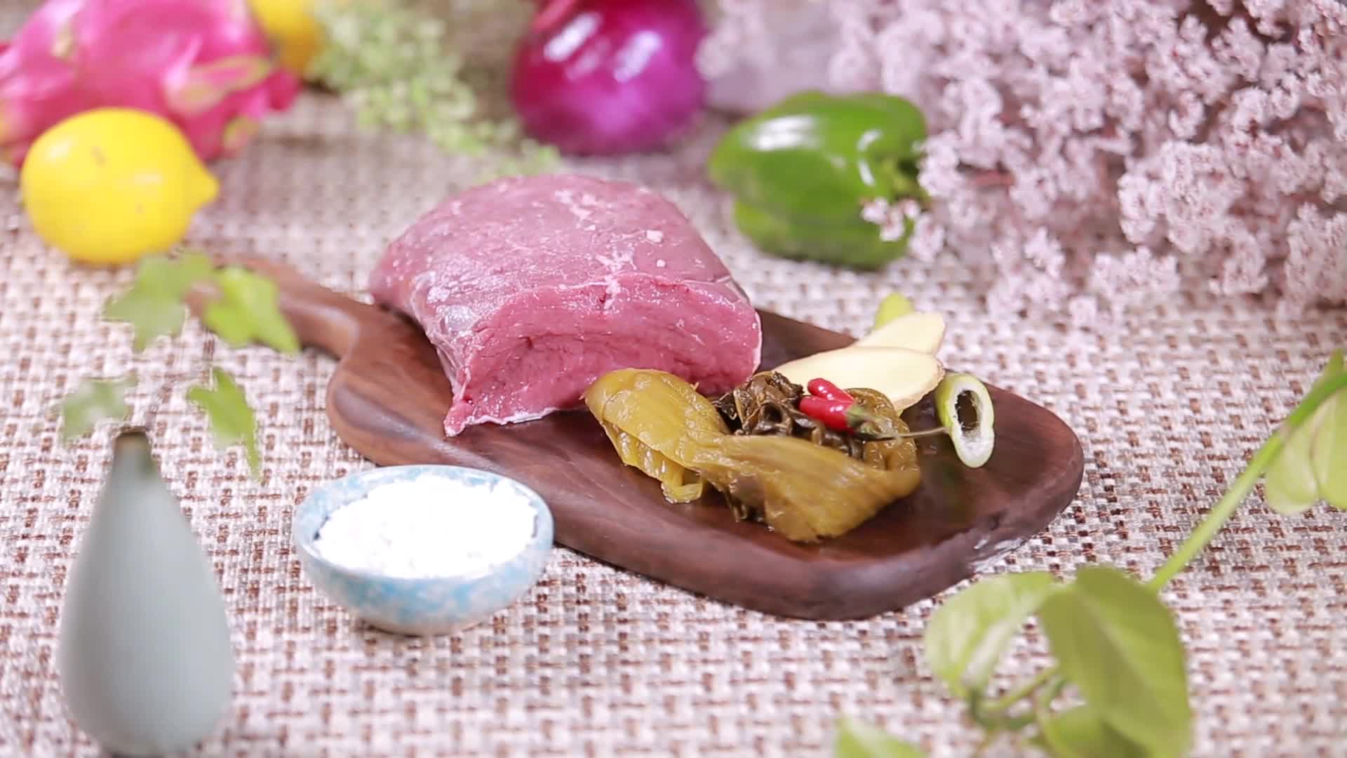镜头合集淀粉加瘦肉上浆嫩肉的方法视频的预览图