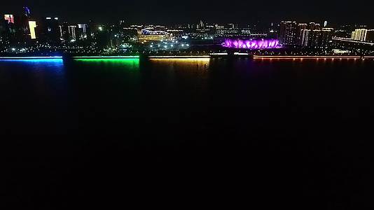 杭州城市阳台灯光秀航拍视频的预览图