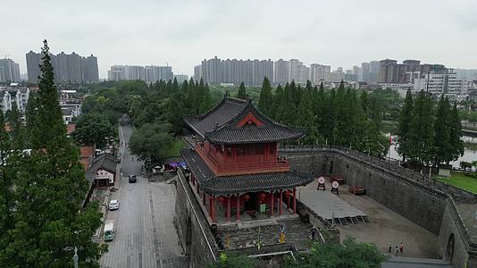 旅游景区航拍湖北荆州古城历史文化旅游区视频的预览图