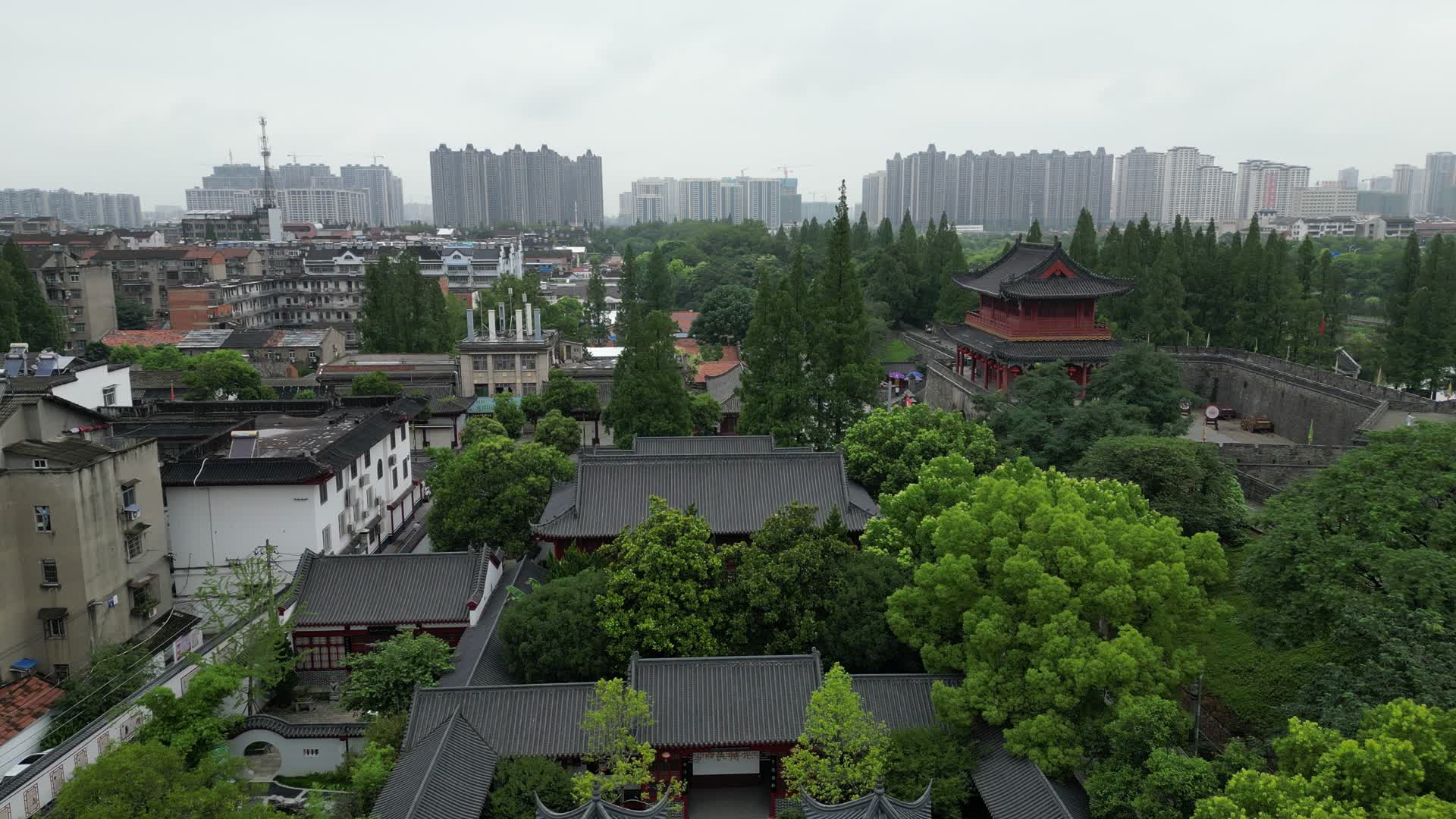 城市航拍湖北荆州张居正故居视频的预览图