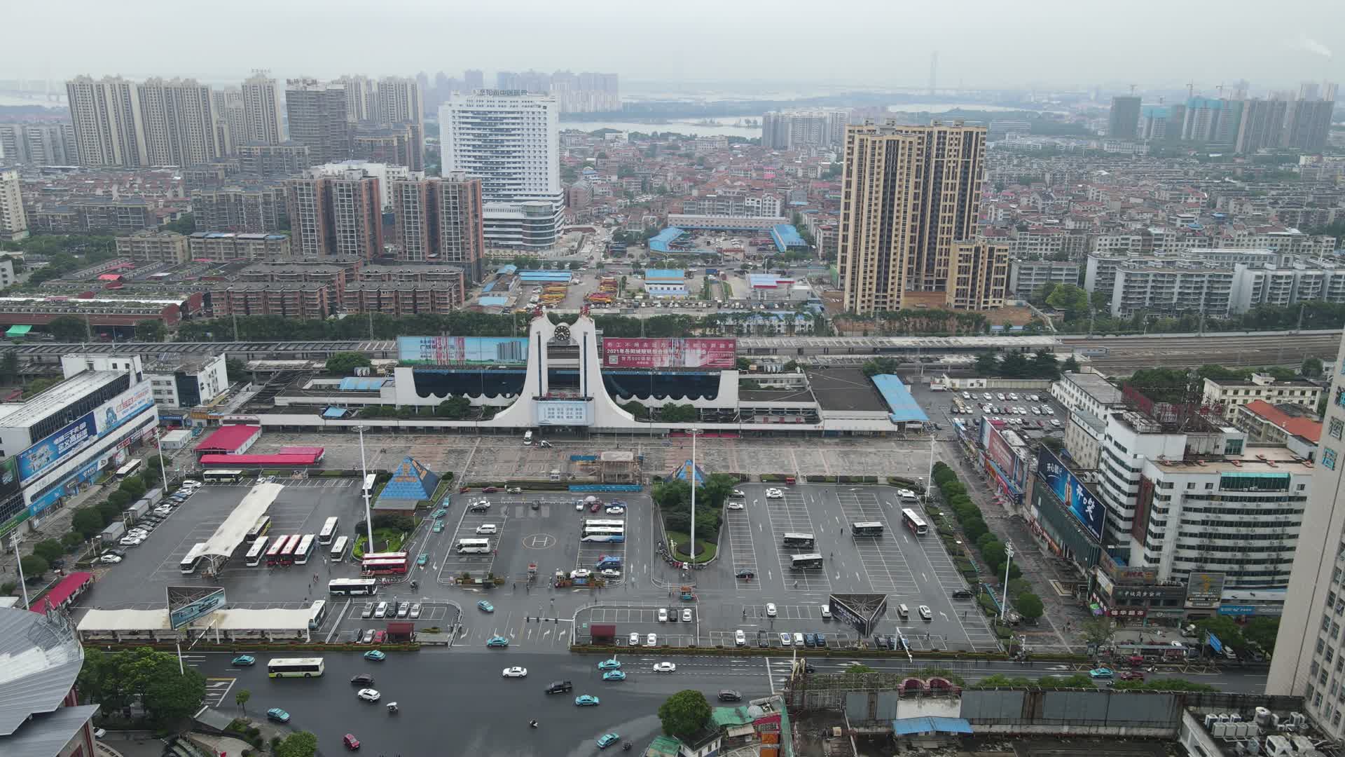 城市航拍湖南岳阳火车站视频的预览图