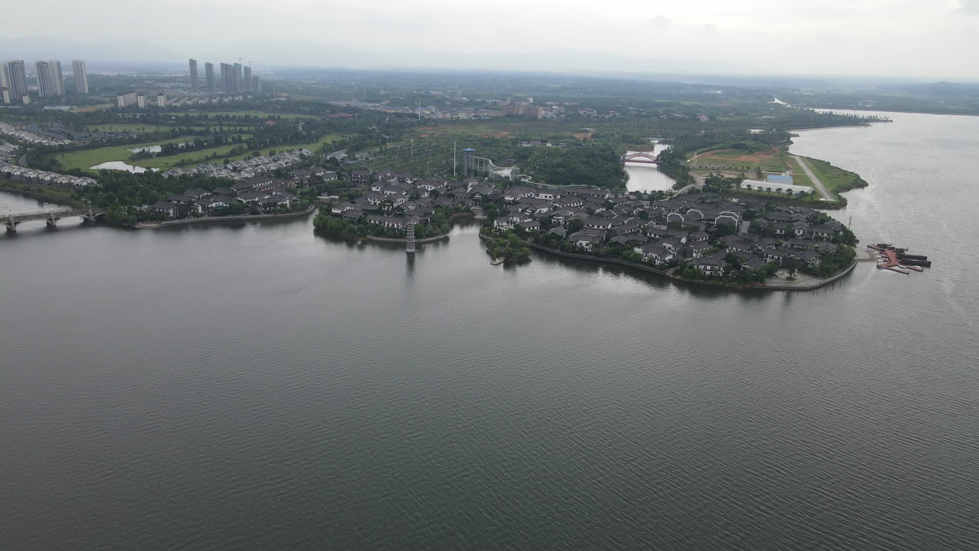 湖南湘阴县洋沙湖渔窑小镇航拍视频的预览图