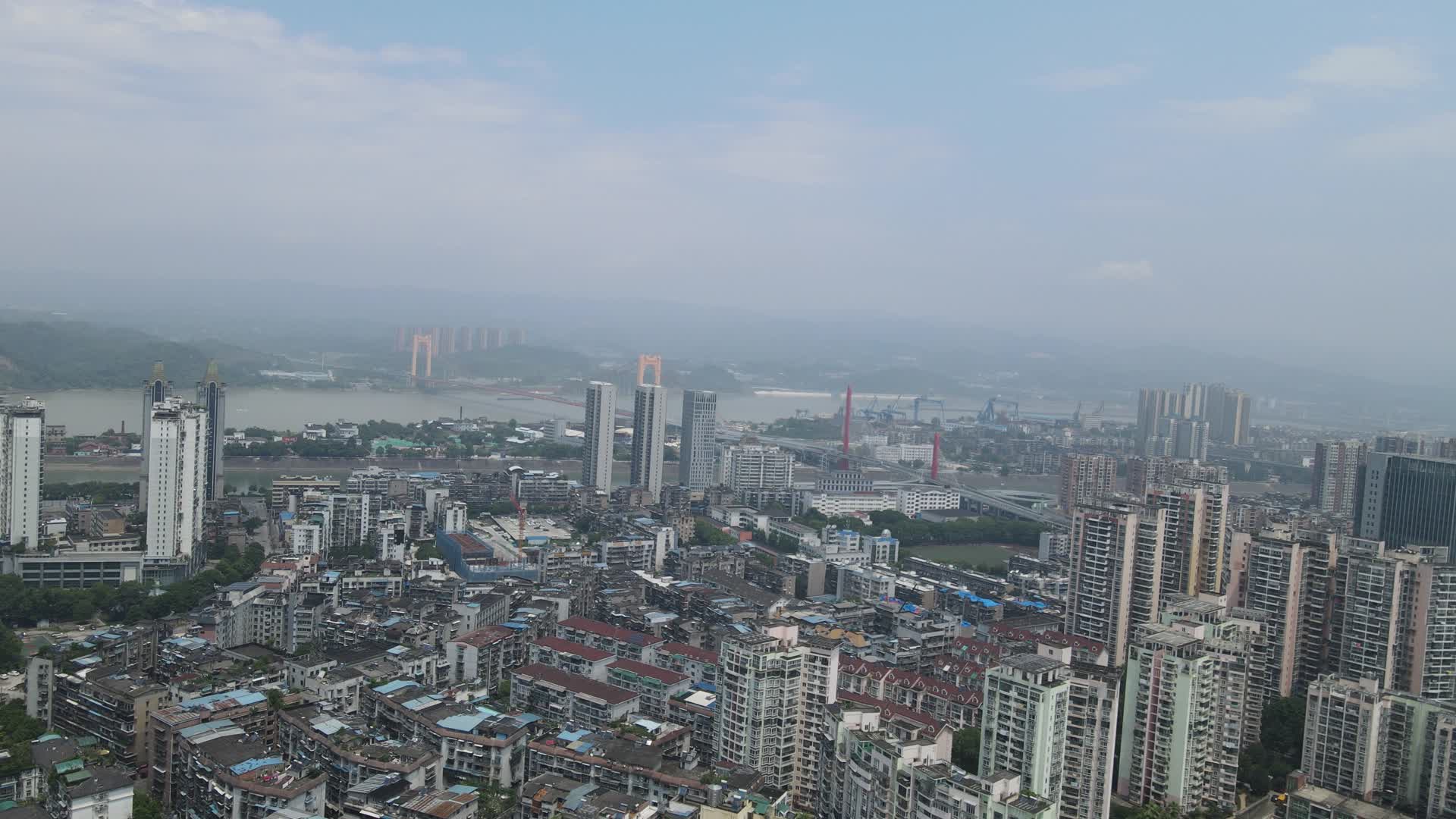城市航拍湖北宜昌城市天际线视频的预览图