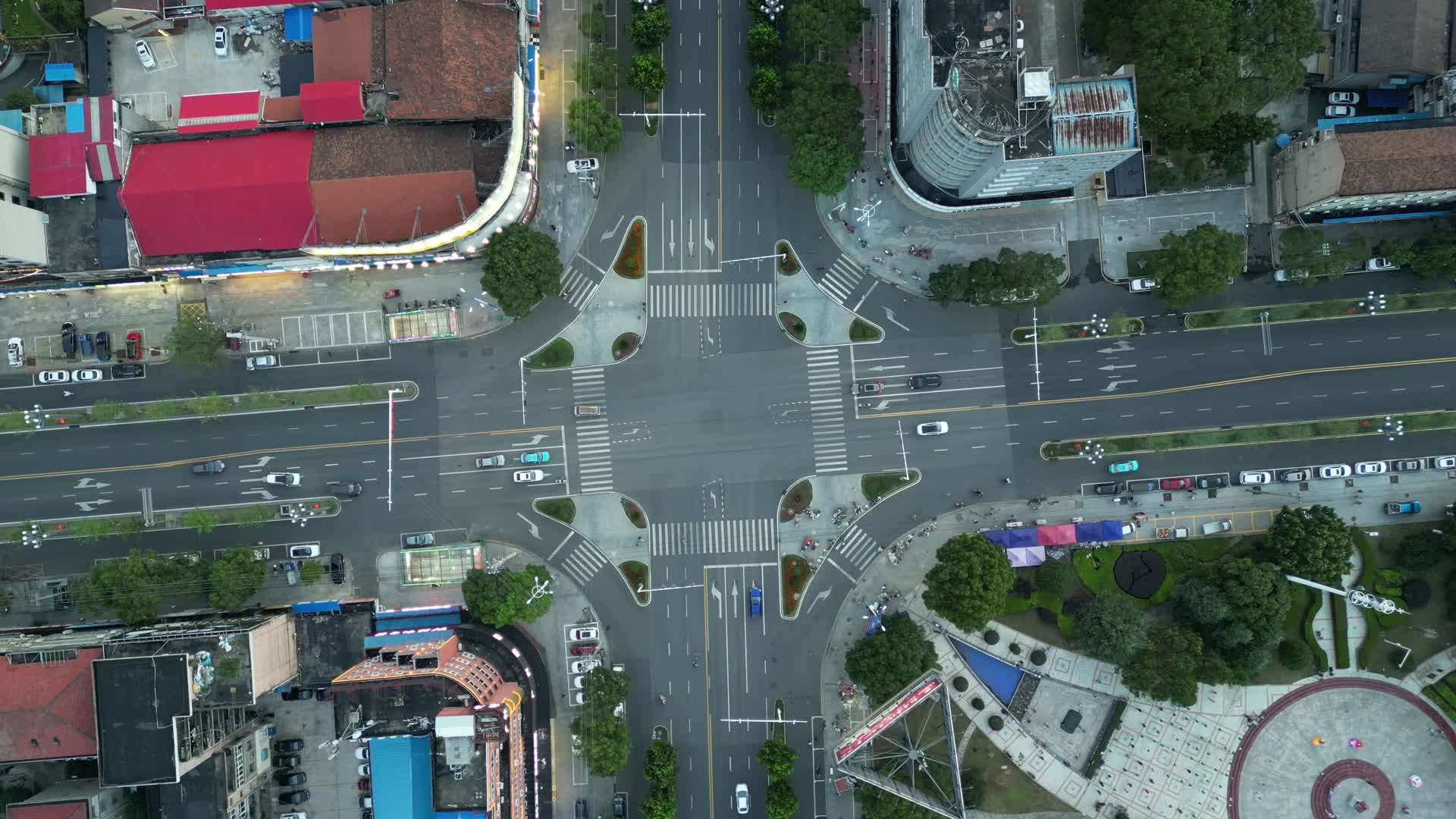 航拍湖南常德临澧县交通路口视频的预览图
