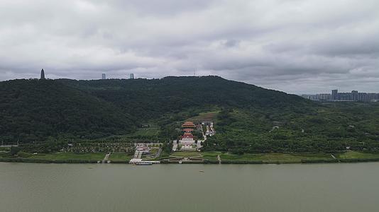 旅游景区广西南宁青秀山孔庙航拍视频的预览图