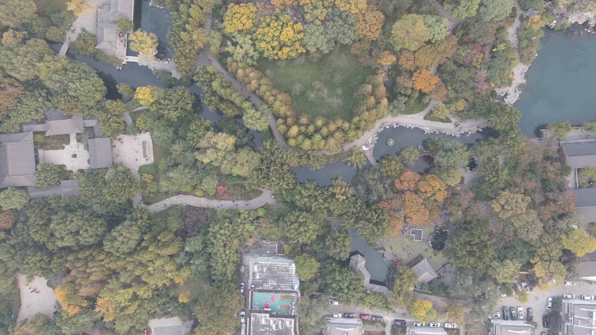旅游景区济南五龙潭公园4A景区航拍视频的预览图