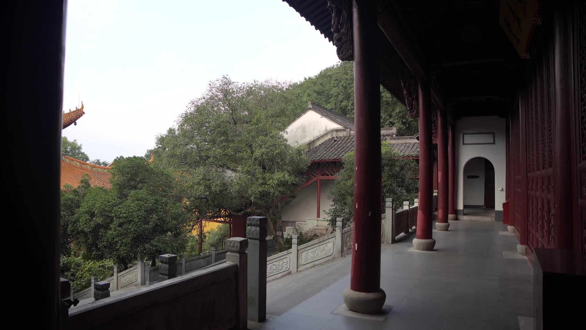 杭州西湖景区净慈寺禅院视频的预览图