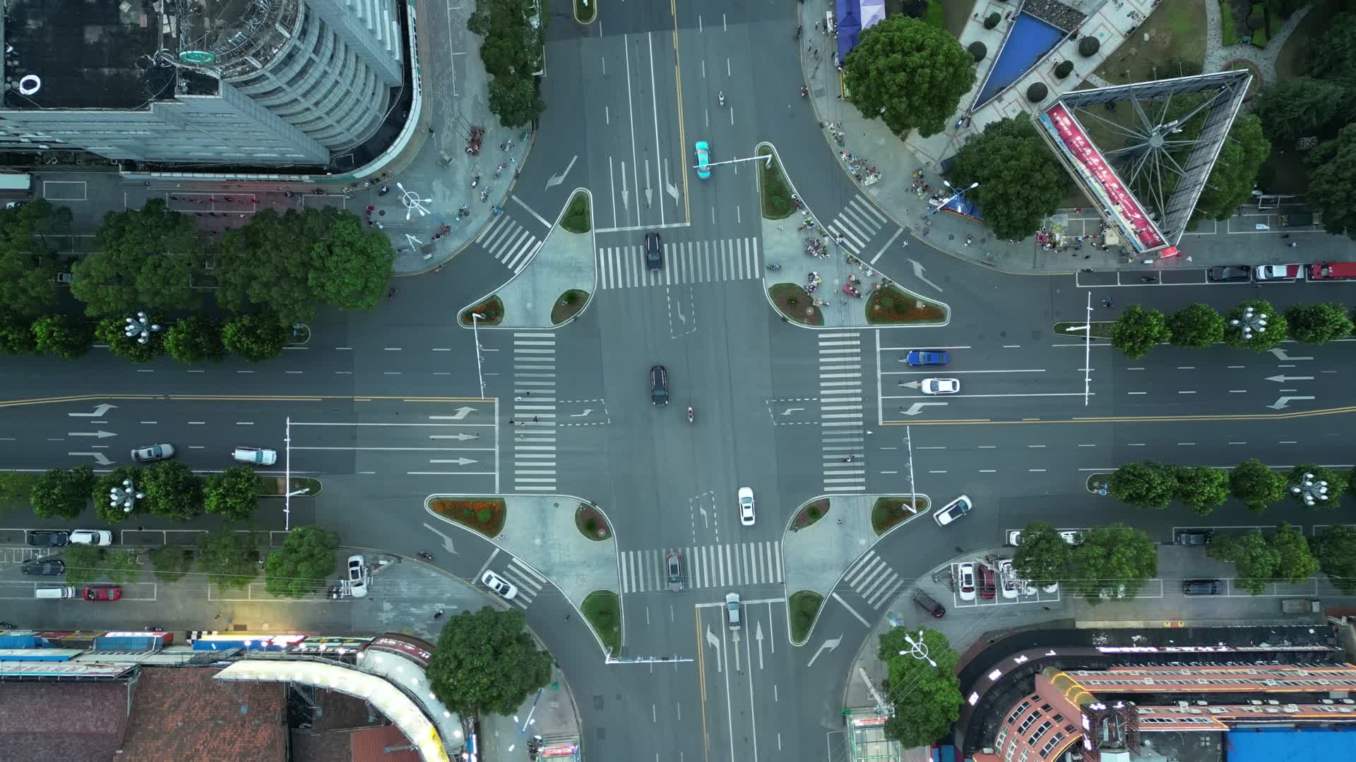 城市航拍湖南醴陵县交叉路交通视频的预览图