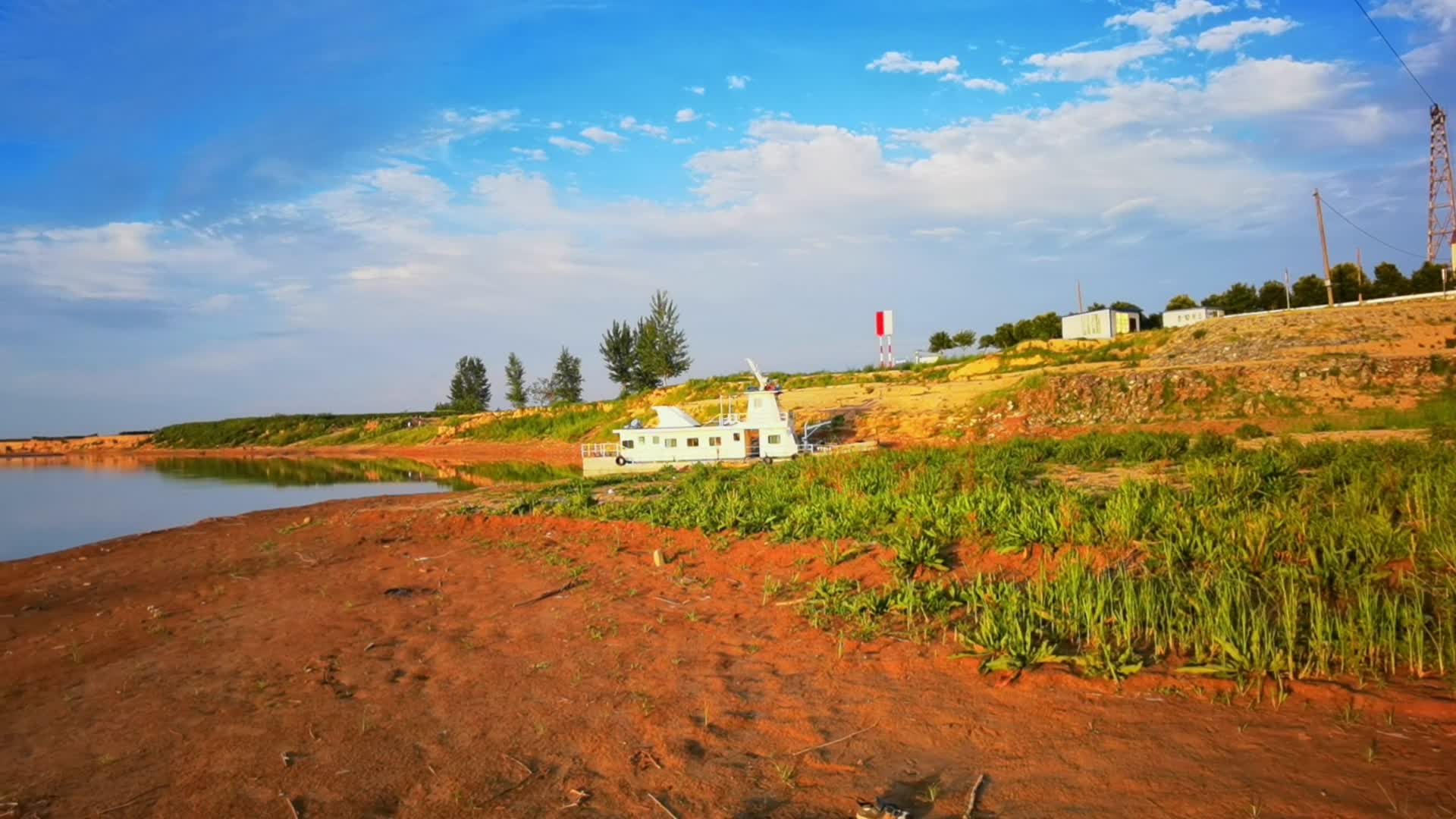渭河湿地公园自然风光视频的预览图