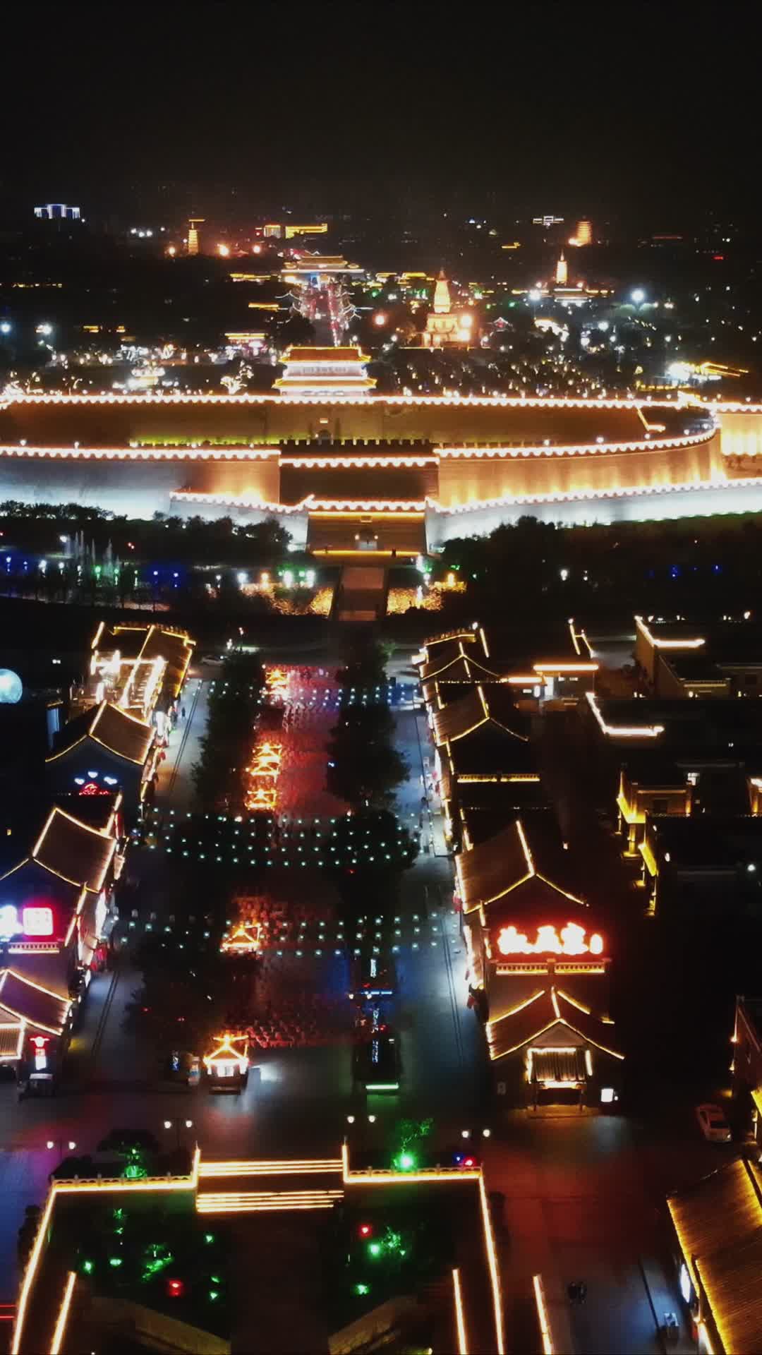 城市航拍河北石家庄正定古城长乐门夜景视频的预览图