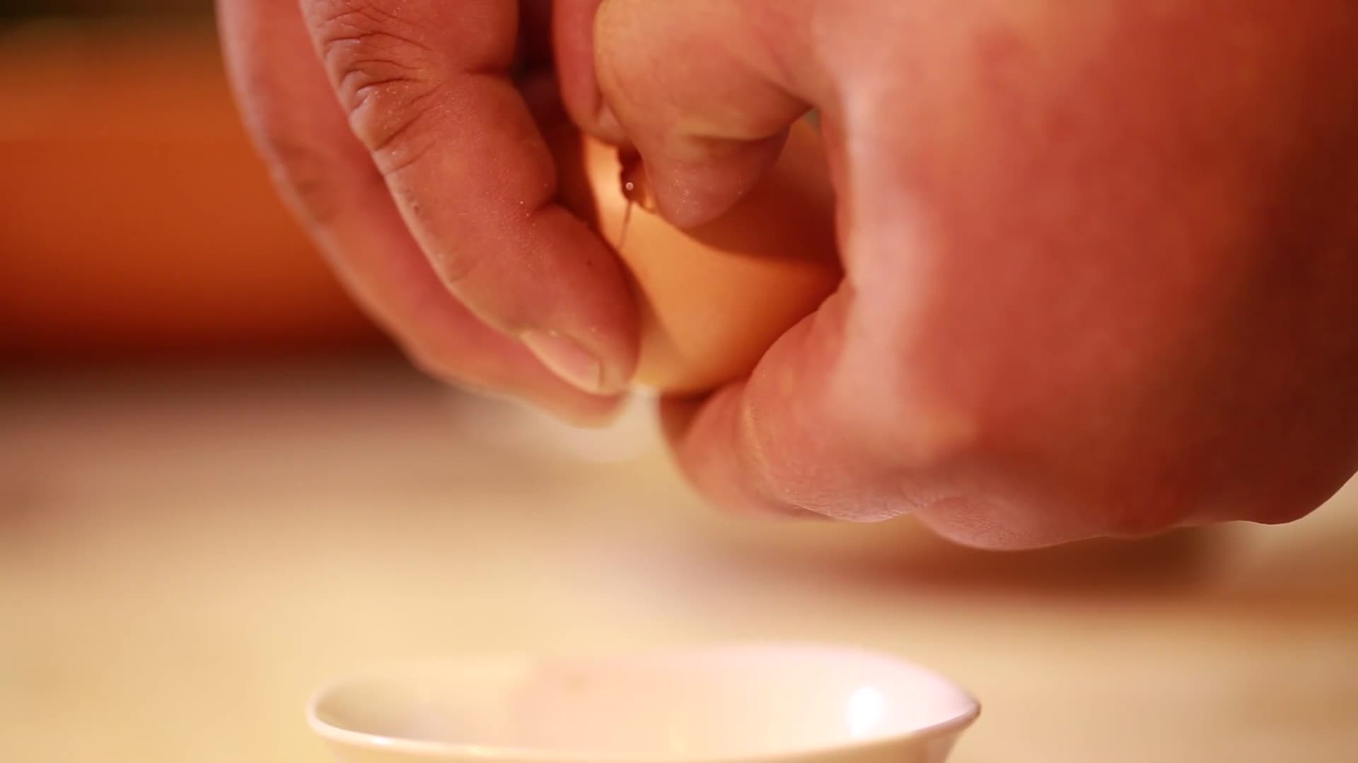 镜头合集磕鸡蛋打鸡蛋视频的预览图