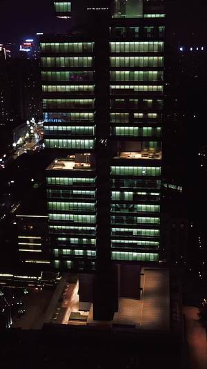 航拍贵州贵阳观山湖201大厦夜景视频的预览图
