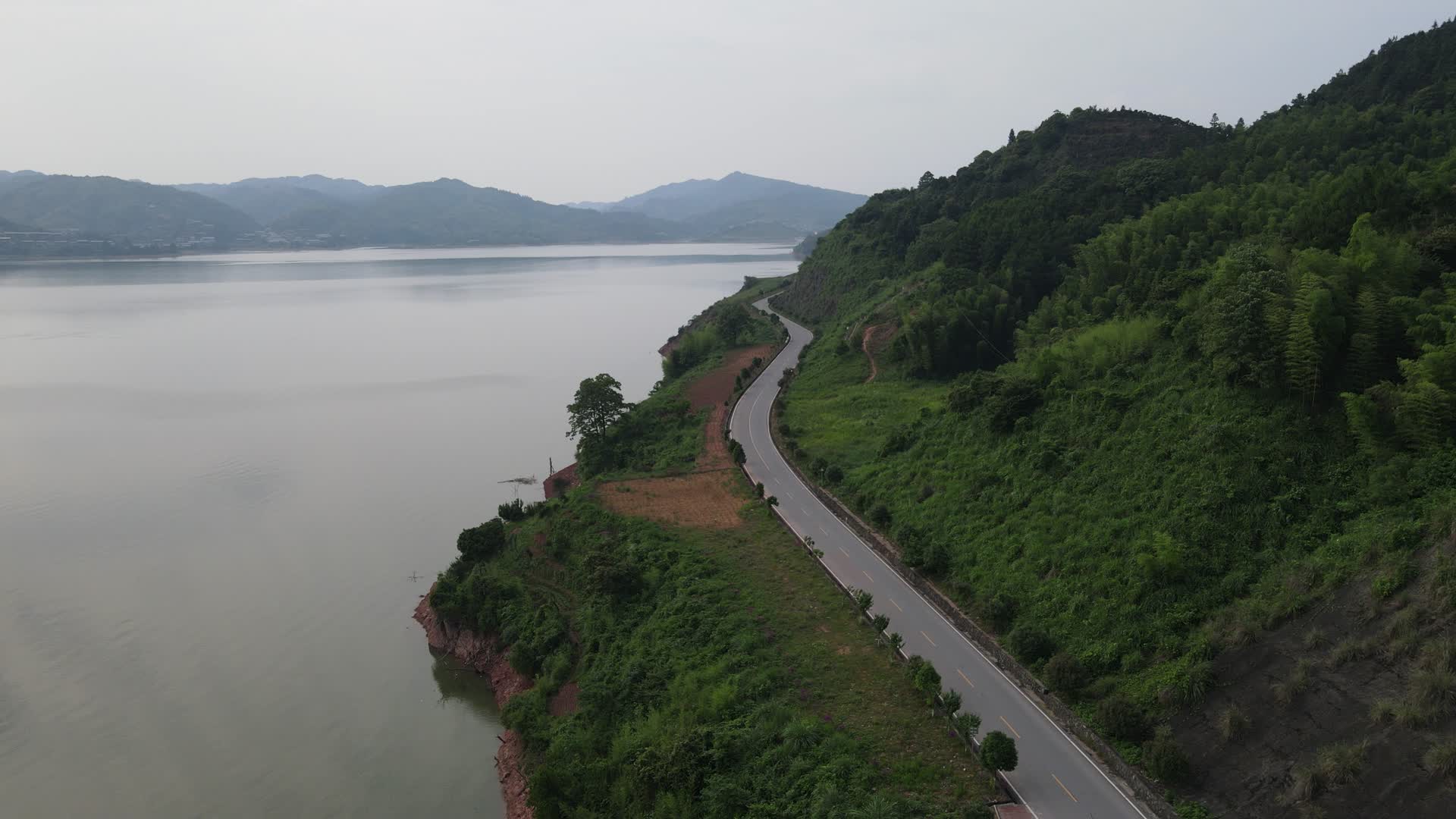 航拍湖南怀化洪江清江湖湿地公园视频的预览图
