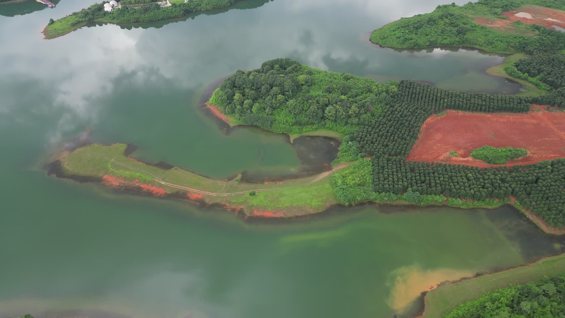 唯美湖中岛屿常德清水湖4A景区航拍视频的预览图