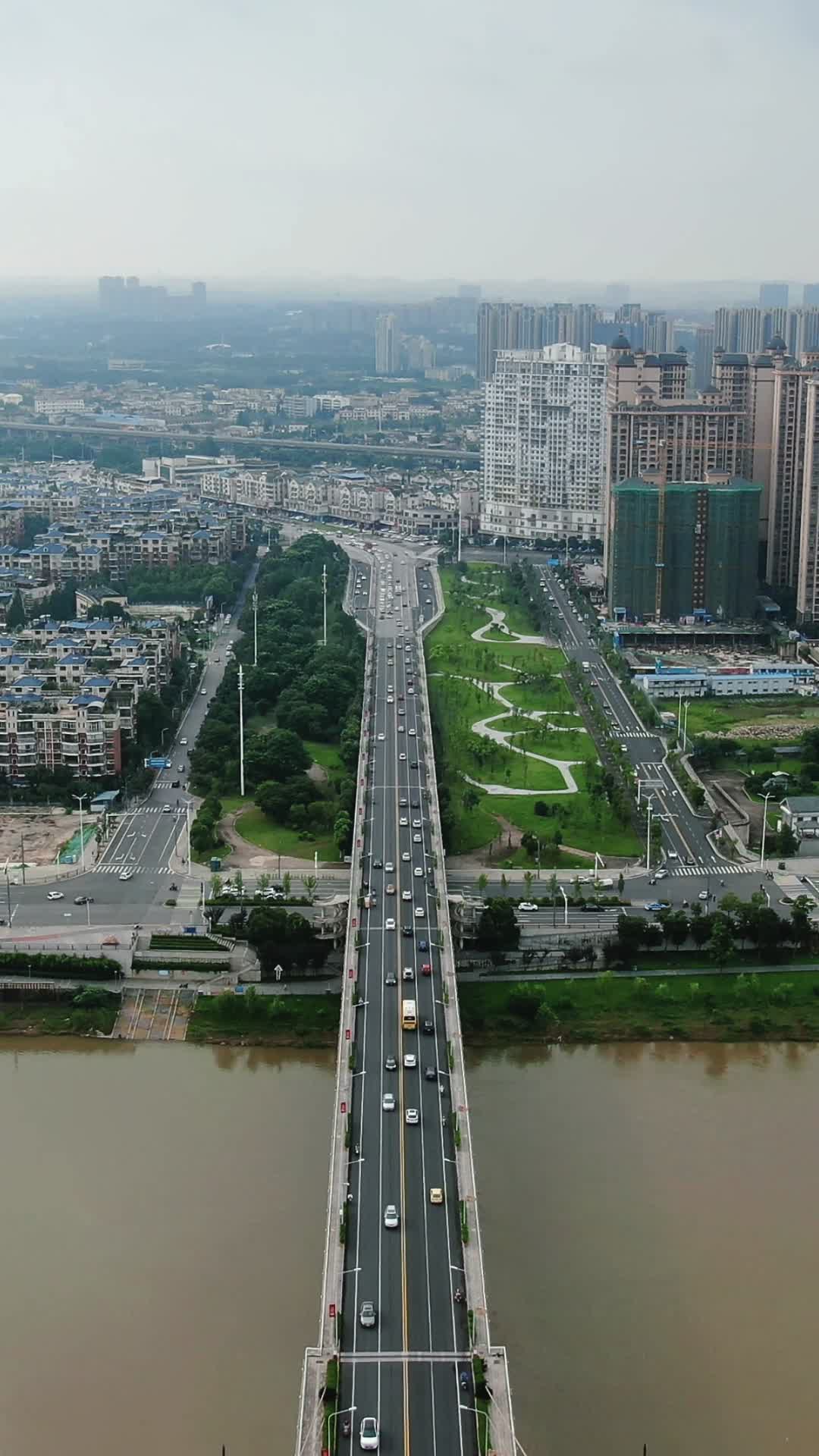 航拍湖南湘潭双拥北路视频的预览图