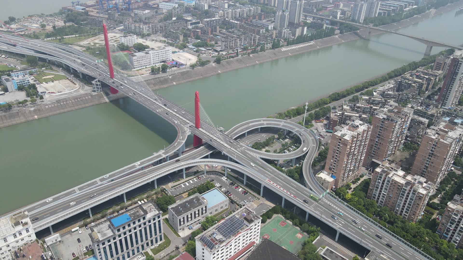 航拍湖北宜昌至喜长江大桥视频的预览图