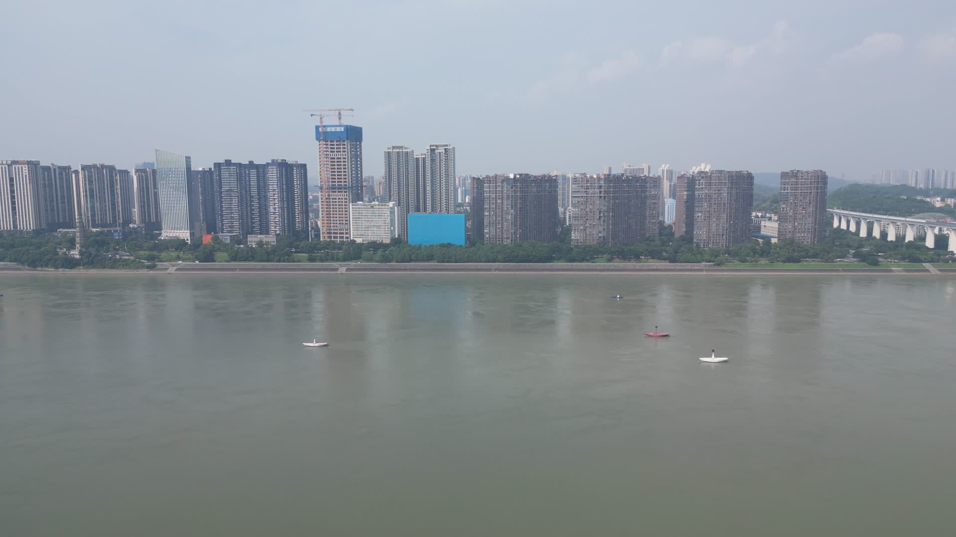 城市航拍宜昌长江边高楼建筑CBD视频的预览图