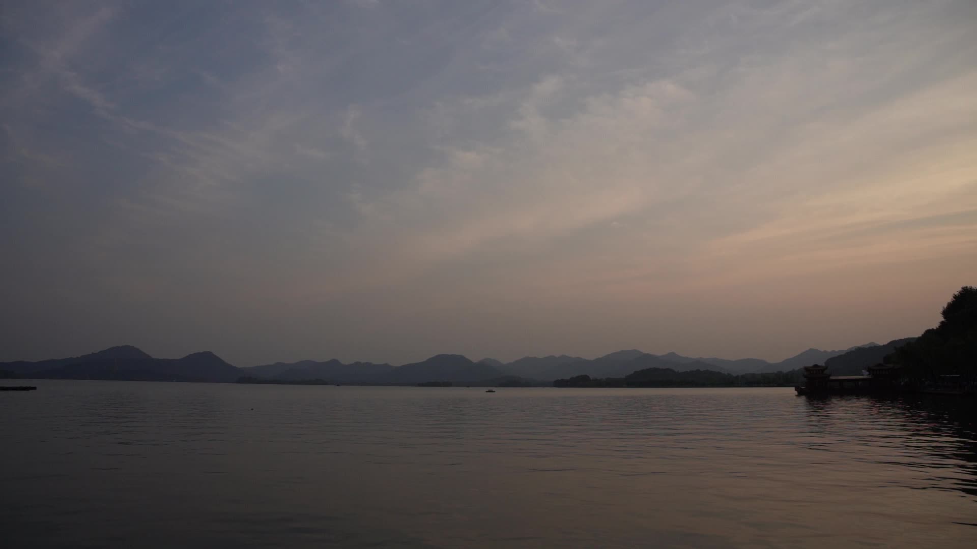 杭州西湖景区湖滨公园视频的预览图