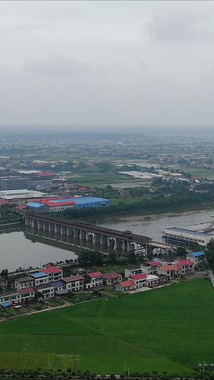 湖南湘乡涟水风雨桥视频的预览图