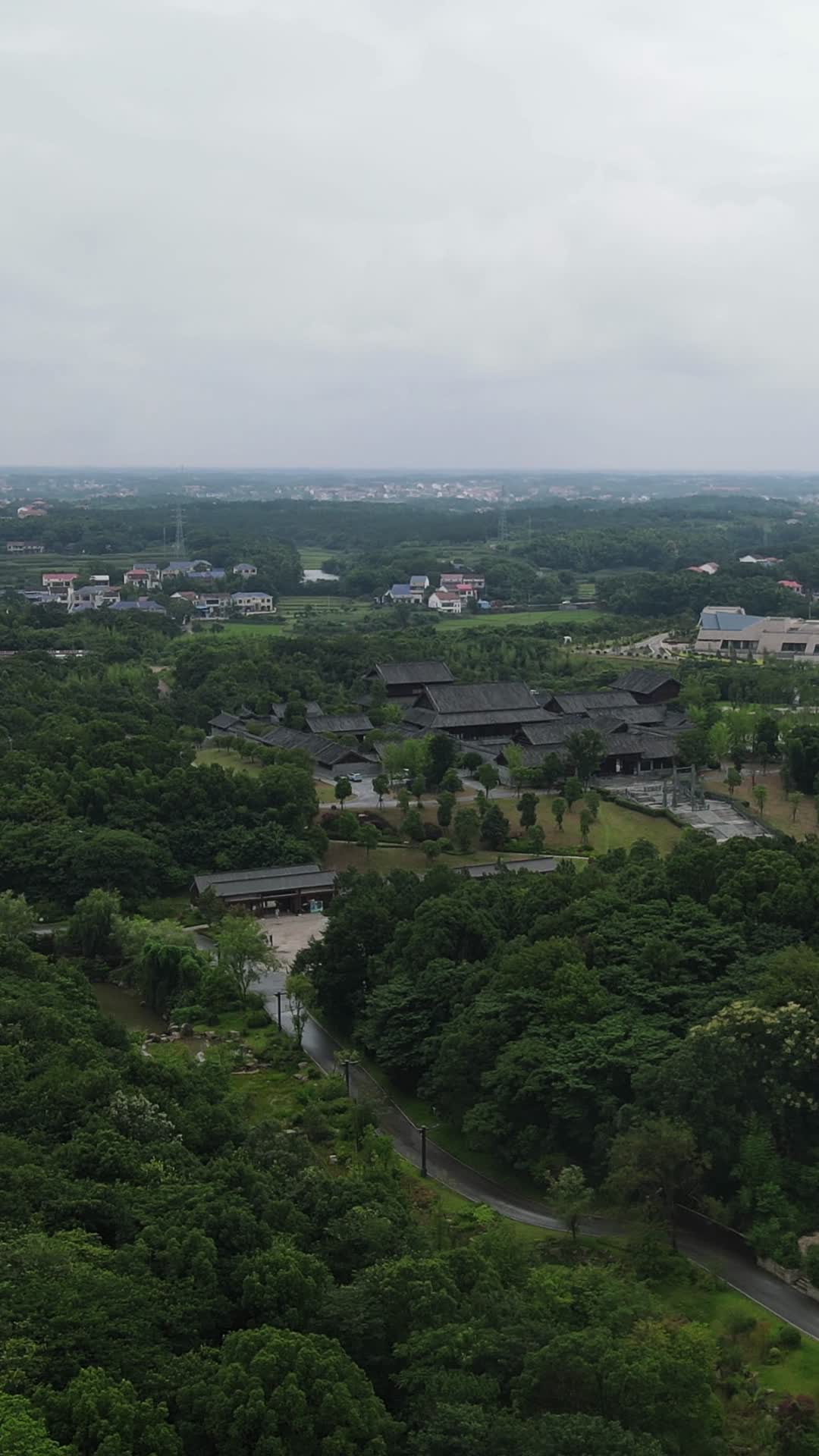 航拍湖南岳阳屈子文化园屈子书院视频的预览图