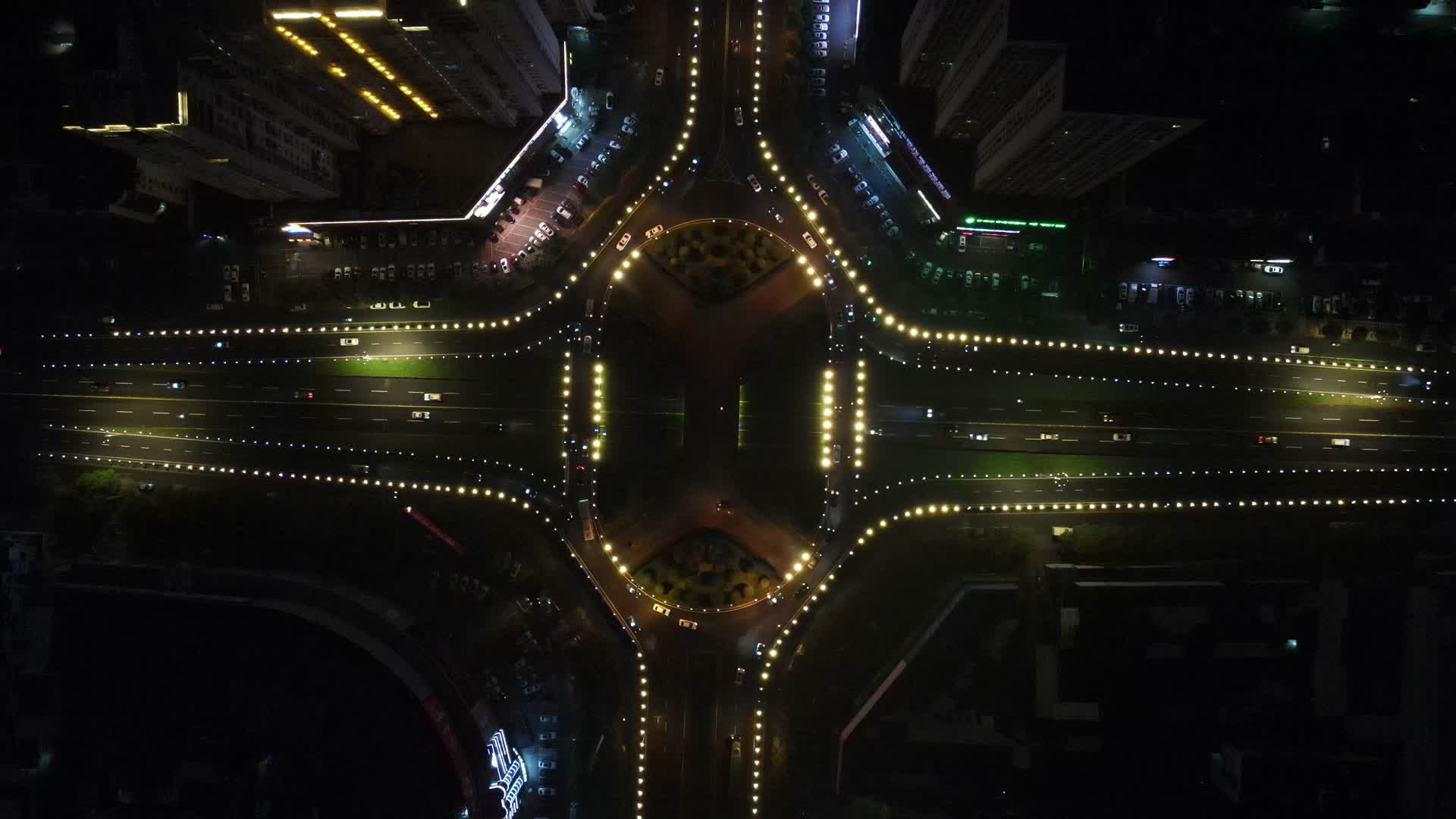 湖南岳阳城市交通航拍视频的预览图