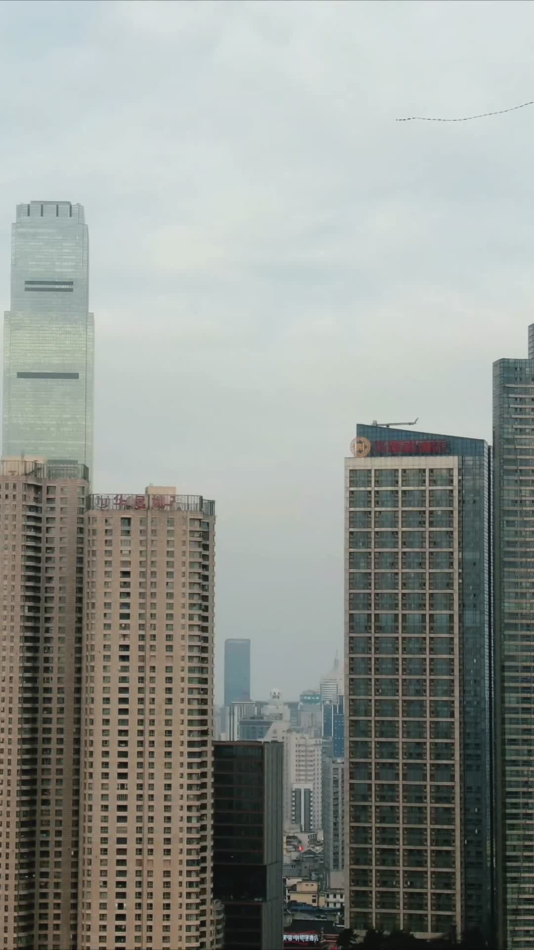 航拍湖南长沙华远国际中心海信广场视频的预览图