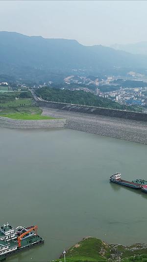 航拍湖北宜昌三峡大坝视频的预览图