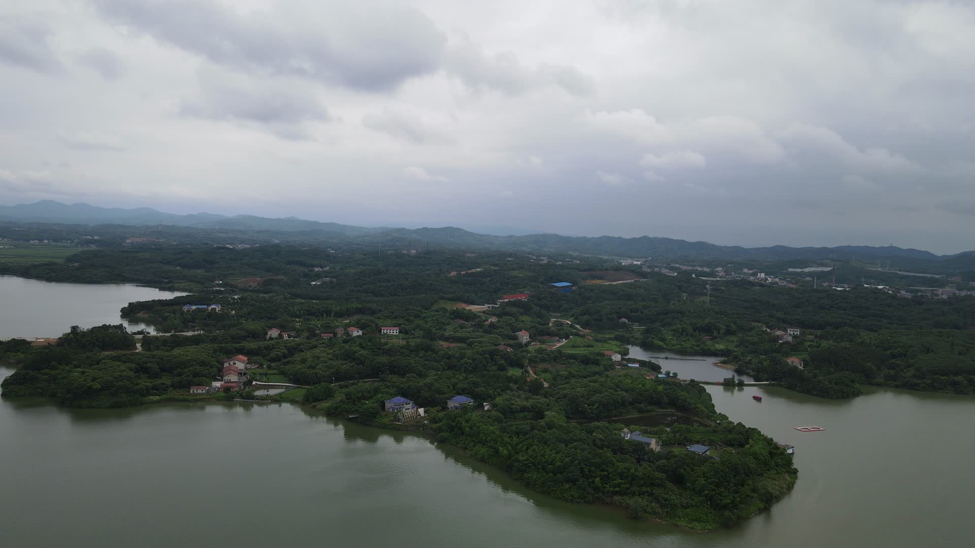 航拍湖南岳阳芭蕉湖景区视频的预览图