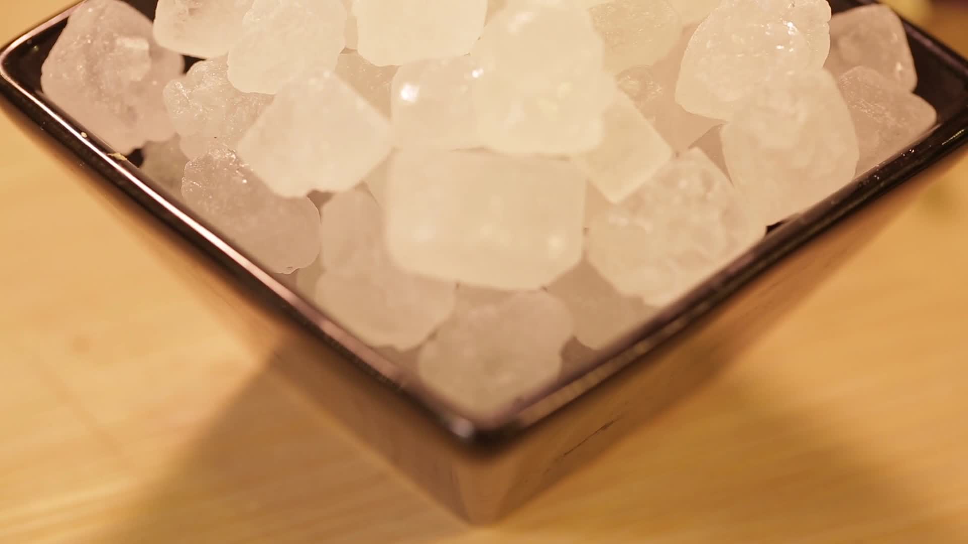 镜头合集冰糖水晶糖调料视频的预览图