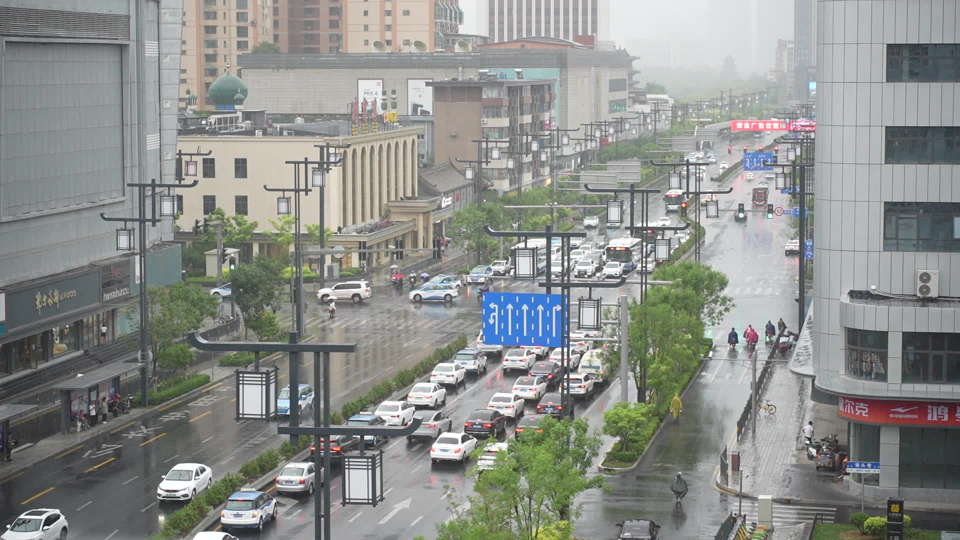 城市降雨视频的预览图