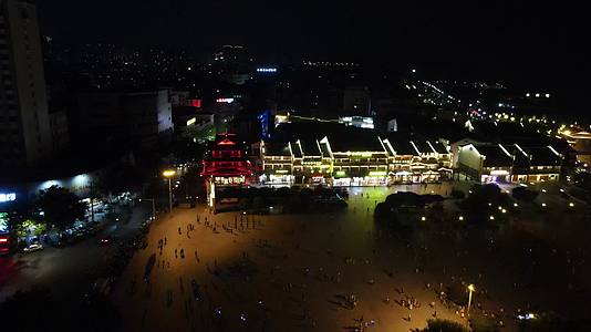 航拍湖南岳阳楼景区汴河街夜景视频的预览图