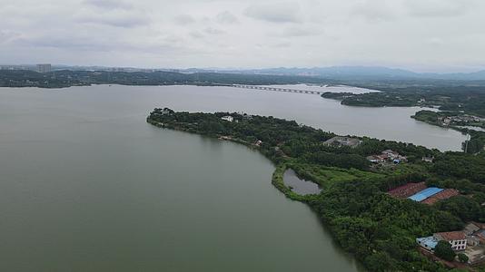 航拍湖南岳阳芭蕉湖风景视频的预览图