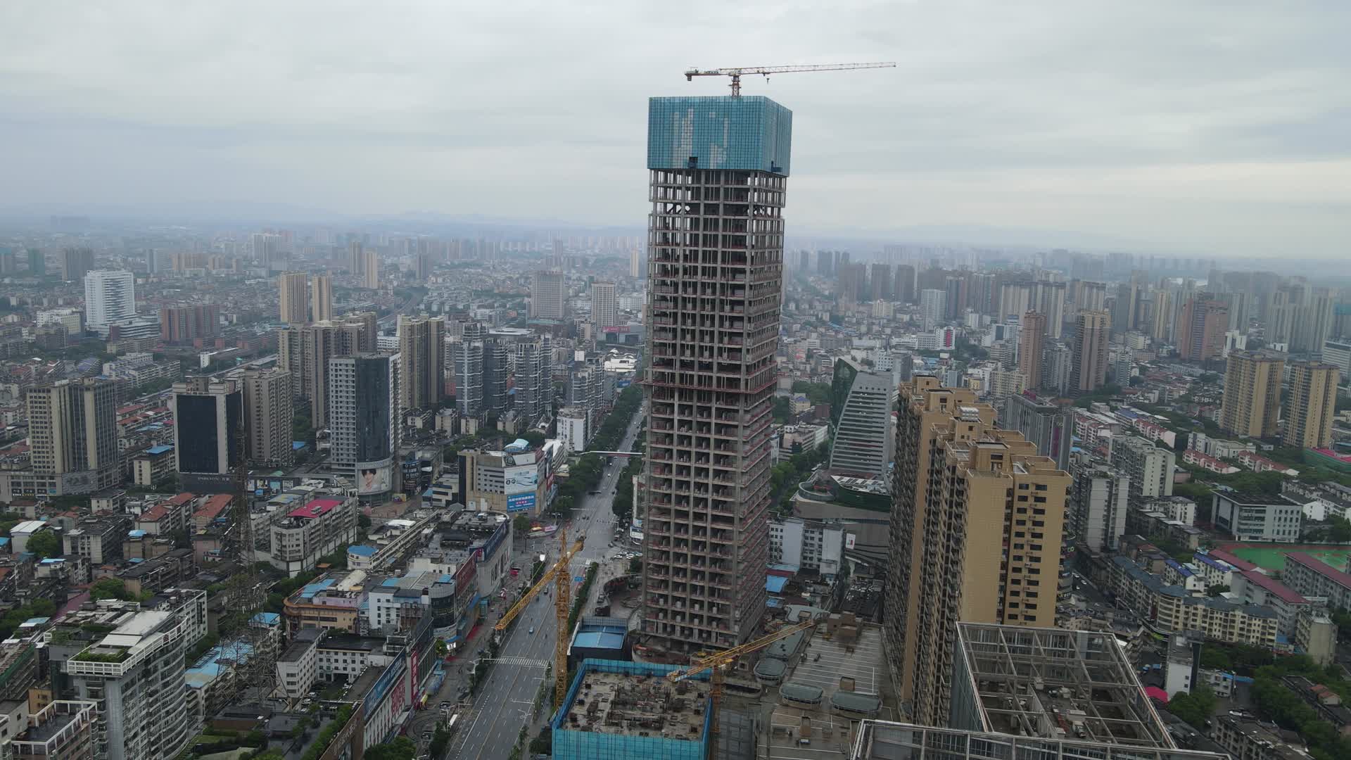 湖南岳阳城市建设航拍视频的预览图
